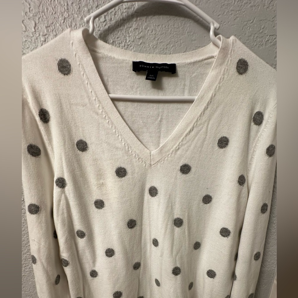 'Wonderful, Lightweight Sweater made by Tommy Hilfiger